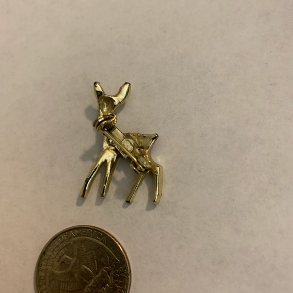 Vintage personalized Bambi/ deer brooch - Picture 2 of 4